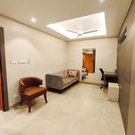 Hotel Rishiraj, Nagaon Nagaon  Exteriör bild