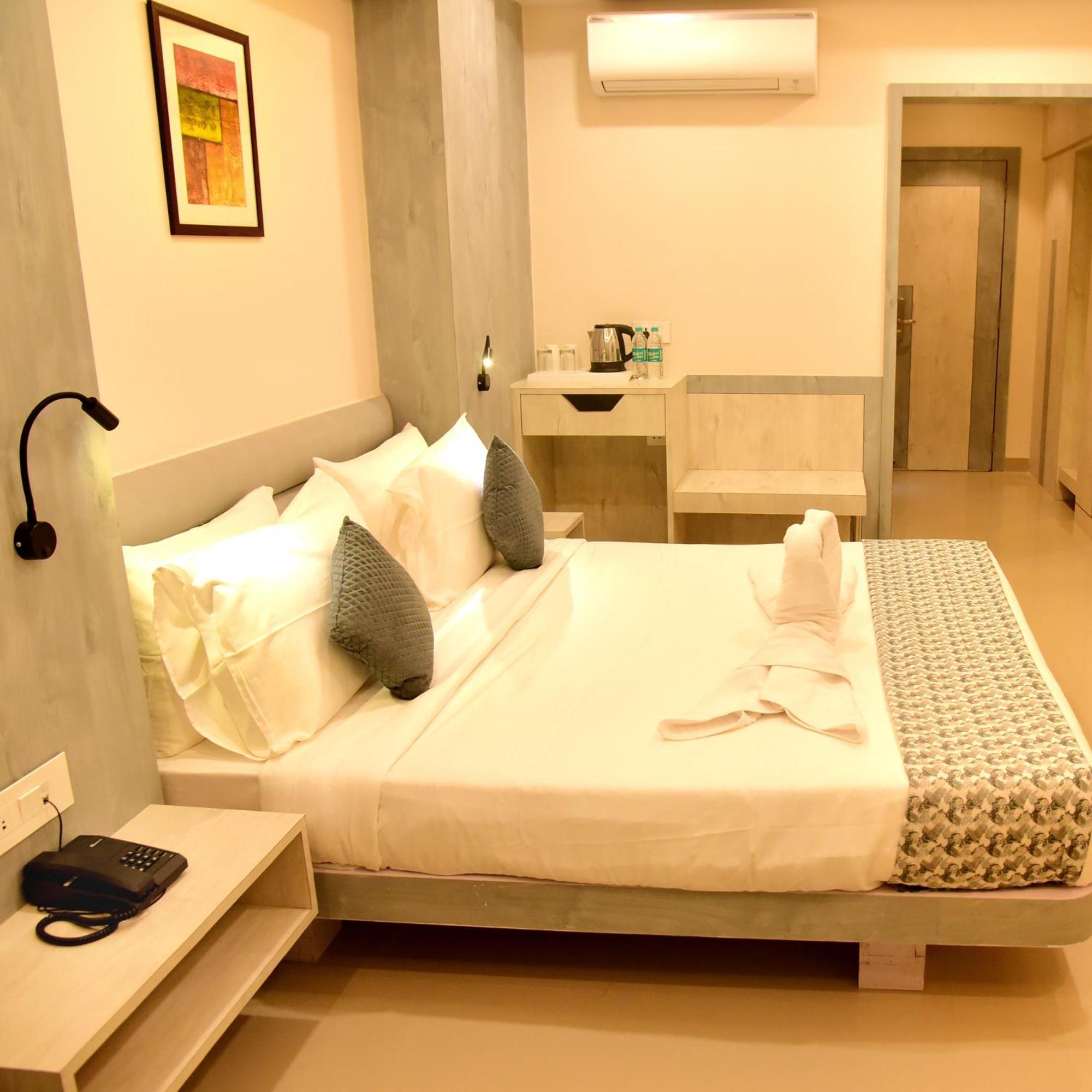 Hotel Rishiraj, Nagaon Nagaon  Exteriör bild