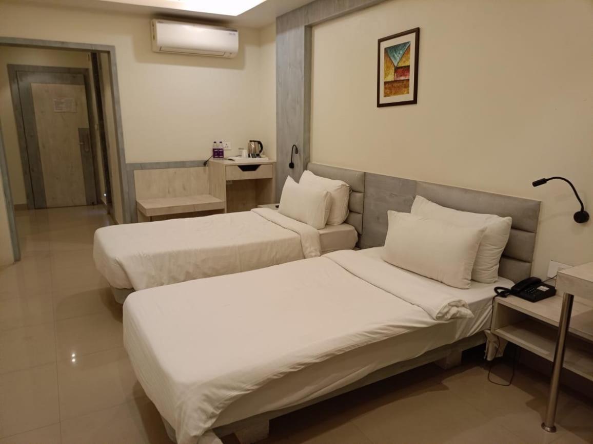 Hotel Rishiraj, Nagaon Nagaon  Exteriör bild